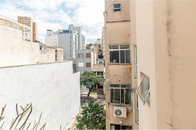 Imagem Apartamento com 1 Quarto à Venda, 68 m² em Centro Histórico - Porto Alegre Imagem Apartamento com 1 Quarto à Venda, 68 m² em Centro Histórico - Porto Alegre