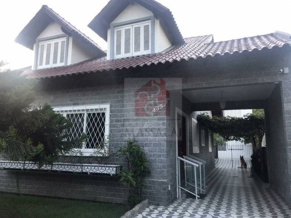Imagem Casa com 5 Quartos à Venda, 243 m² em Hípica - Porto Alegre Imagem Casa com 5 Quartos à Venda, 243 m² em Hípica - Porto Alegre
