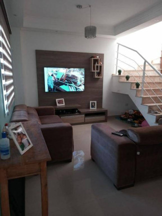 Imagem Sobrado com 3 Quartos à Venda, 121 m² em Vila Areao - Taubaté Imagem Sobrado com 3 Quartos à Venda, 121 m² em Vila Areao - Taubaté