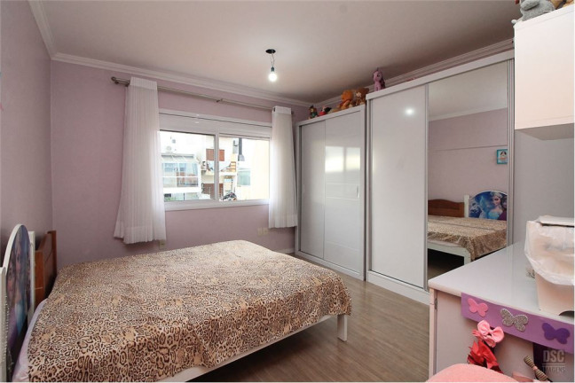 Imagem Casa com 3 Quartos à Venda,  em Guarujá - Porto Alegre