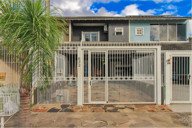 Imagem Casa com 3 Quartos à Venda, em Hípica - Porto Alegre Imagem Casa com 3 Quartos à Venda, em Hípica - Porto Alegre