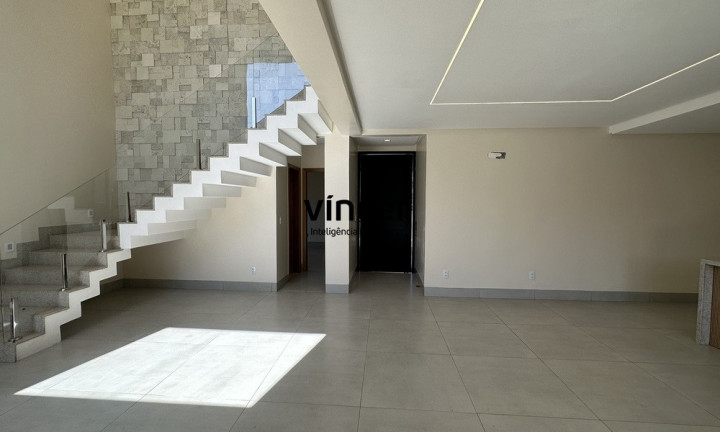 Imagem Casa com 3 Quartos à Venda, 265 m² em Jardins Capri - Senador Canedo