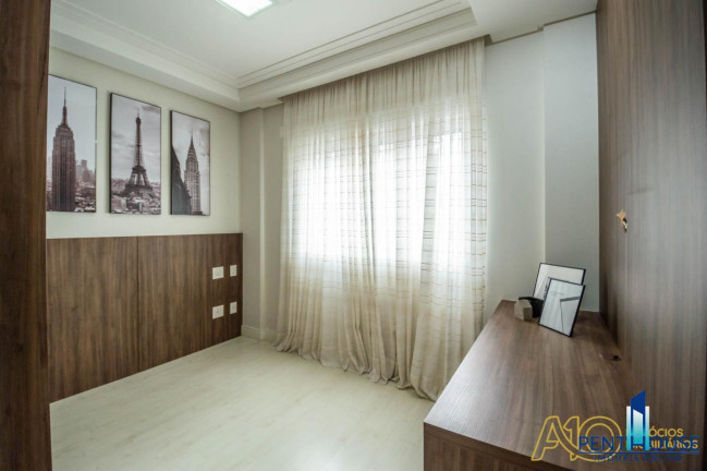 Imagem Apartamento com 3 Quartos à Venda, 139 m² em Centro - Balneário Camboriú Imagem Apartamento com 3 Quartos à Venda, 139 m² em Centro - Balneário Camboriú