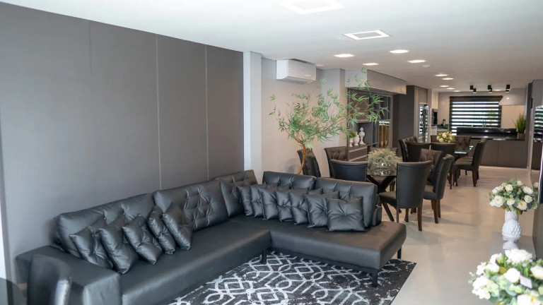 Imagem Apartamento com 12 Quartos para Alugar, em Centro - Balneário Camboriú Imagem Apartamento com 12 Quartos para Alugar, em Centro - Balneário Camboriú