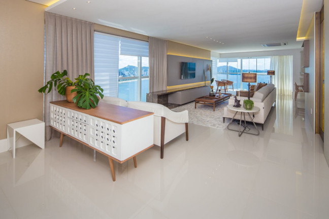 Imagem Apartamento com 4 Quartos à Venda, 238 m² em Centro - Balneario Camboriu