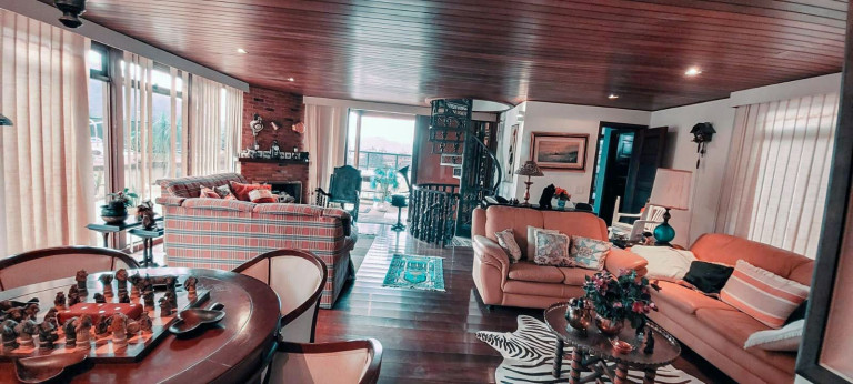 Imóvel com 6 Quartos à Venda, 221 m² em Alto - Teresópolis