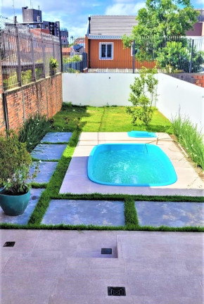 Imagem Casa com 4 Quartos à Venda, em Chácara Das Pedras - Porto Alegre Imagem Casa com 4 Quartos à Venda, em Chácara Das Pedras - Porto Alegre