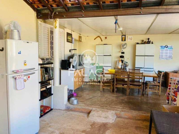 Imagem Imóvel com 2 Quartos à Venda, 152 m² em Dois Córregos - Piracicaba Imagem Imóvel com 2 Quartos à Venda, 152 m² em Dois Córregos - Piracicaba