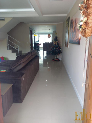 Imagem Sobrado com 3 Quartos à Venda, 250 m² em Pioneiros - Balneário Camboriú