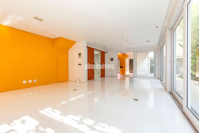 Imagem Casa com 3 Quartos à Venda, 360 m² em Jardim Paulista - São Paulo
