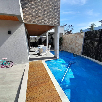 Imagem Casa com 3 Quartos à Venda, 420 m² em Vargem Pequena - Rio De Janeiro
