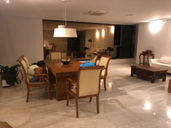 Imagem Imóvel com 4 Quartos à Venda, 305 m² em Graça - Salvador Imagem Imóvel com 4 Quartos à Venda, 305 m² em Graça - Salvador