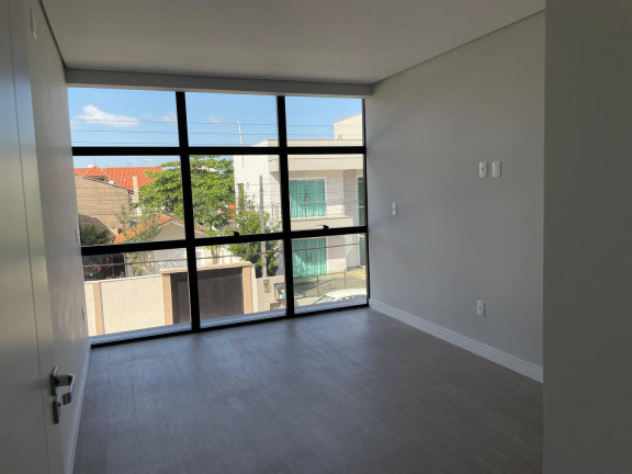 Imagem Casa com 3 Quartos à Venda, em Centro - Barra Velha Imagem Casa com 3 Quartos à Venda, em Centro - Barra Velha
