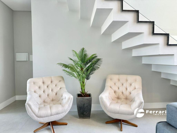 Imagem Casa de Condomínio com 5 Quartos à Venda, 210 m² em Centro - Xangri-lá