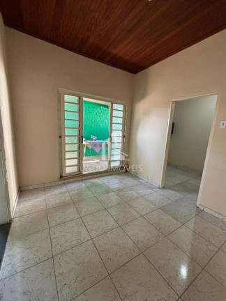 Imagem Casa com 3 Quartos à Venda, 189 m² em Centro - Santa Branca