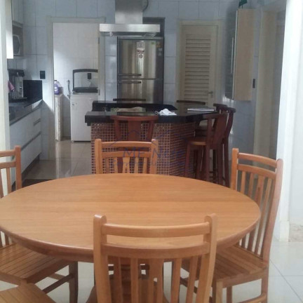 Imagem Casa com 4 Quartos à Venda,  em Centro - Pirassununga