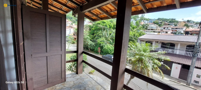Imagem Casa com 3 Quartos à Venda, 360 m² em Pantanal - Florianópolis