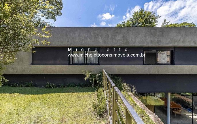 Imagem Sobrado com 3 Quartos à Venda, 330 m² em Sumaré - São Paulo