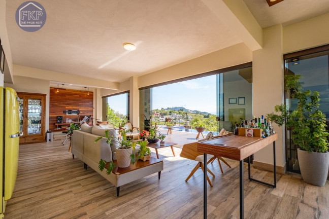 Imagem Casa com 3 Quartos à Venda, 450 m² em João Paulo - Florianópolis