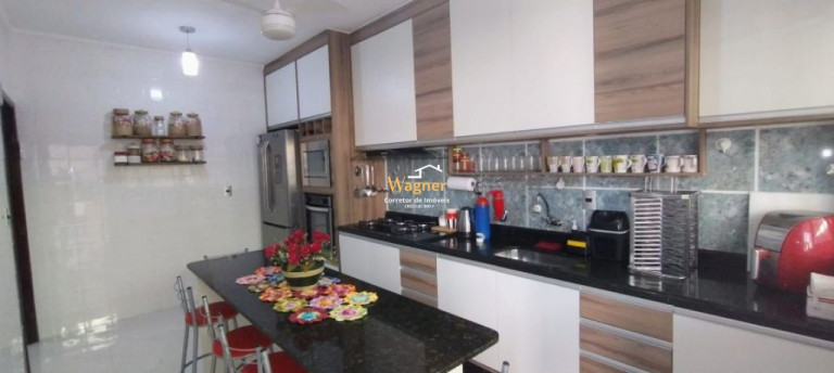 Imagem Casa com 2 Quartos à Venda, 130 m² em Vila Guilhermina - Praia Grande Imagem Casa com 2 Quartos à Venda, 130 m² em Vila Guilhermina - Praia Grande