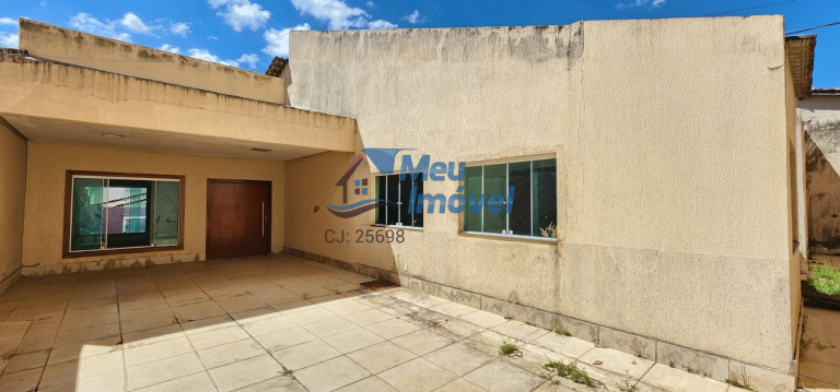 Imagem Casa com 4 Quartos à Venda, 300 m² em Setor Habitacional Vicente Pires - Brasília
