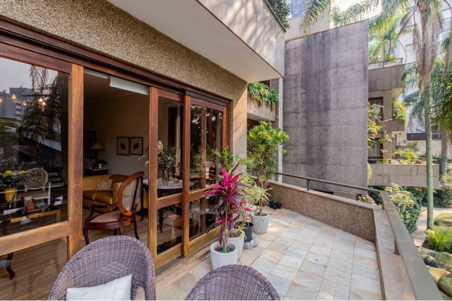 Imagem Apartamento com 3 Quartos à Venda, 241 m² em Bela Vista - Porto Alegre