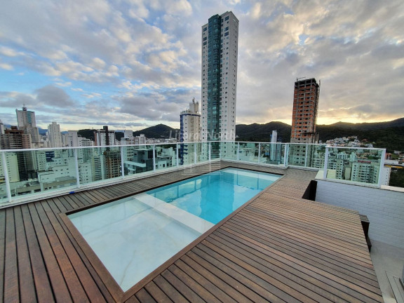 Imagem Cobertura com 3 Quartos à Venda, 268 m² em Pioneiros - Balneário Camboriú
