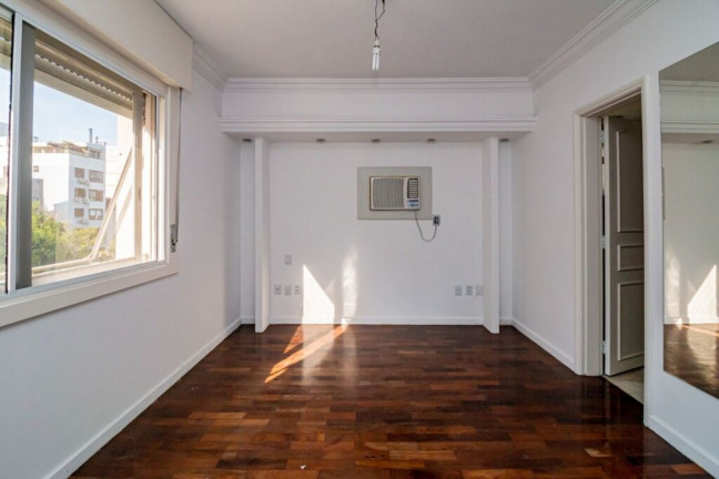 Imagem Imóvel com 3 Quartos à Venda, 142 m² em Petrópolis - Porto Alegre