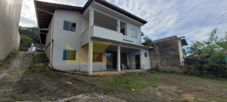 Imagem Casa com 4 Quartos à Venda, 298 m² em Salto Weissbach - Blumenau Imagem Casa com 4 Quartos à Venda, 298 m² em Salto Weissbach - Blumenau