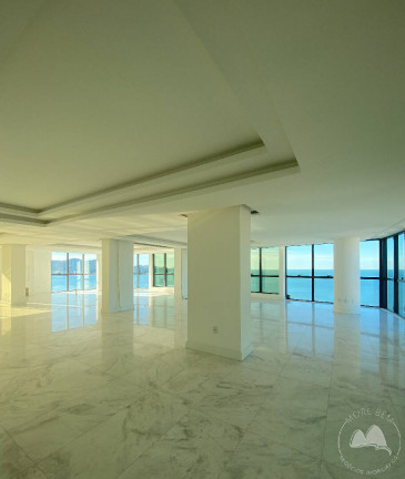 Imagem Apartamento com 4 Quartos à Venda, 273 m² em Meia Praia - Itapema
