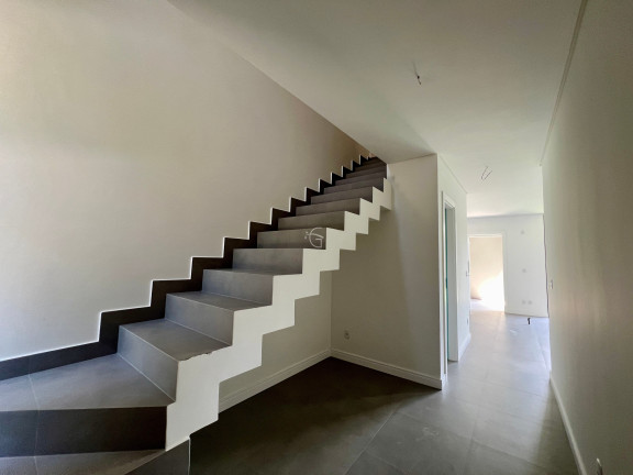 Imagem Sobrado com 3 Quartos à Venda, 163 m² em Glória - Joinville