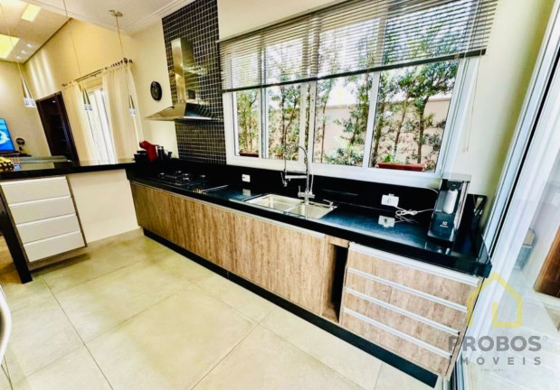 Imagem Casa com 3 Quartos à Venda, 300 m² em Jardim Residencial Dona Lucilla - Indaiatuba Imagem Casa com 3 Quartos à Venda, 300 m² em Jardim Residencial Dona Lucilla - Indaiatuba