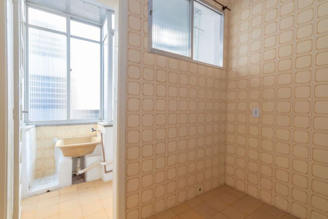 Imagem Apartamento com 2 Quartos à Venda, 56 m² em Floresta - Porto Alegre
