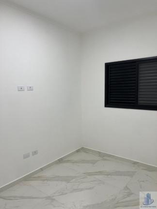 Imagem Imóvel com 2 Quartos à Venda, 48 m² em Maracanã - Praia Grande Imagem Imóvel com 2 Quartos à Venda, 48 m² em Maracanã - Praia Grande