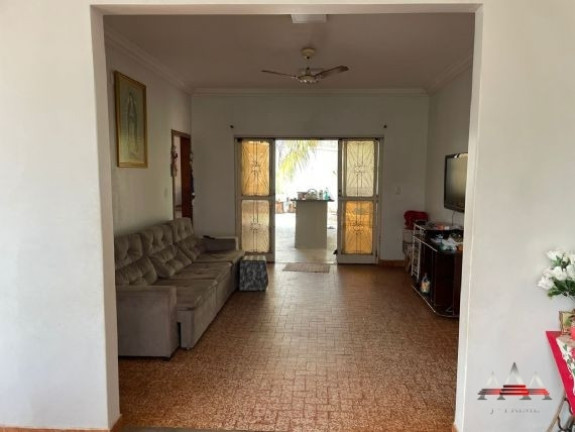 Imagem Casa com 4 Quartos à Venda, 900 m² em Jardim Califórnia - Cuiabá