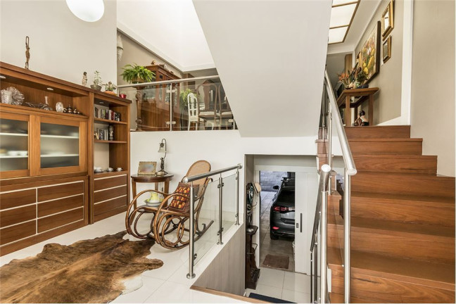 Imagem Casa com 3 Quartos à Venda, em Chácara Das Pedras - Porto Alegre Imagem Casa com 3 Quartos à Venda, em Chácara Das Pedras - Porto Alegre