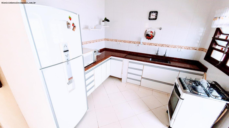 Imagem Casa com 3 Quartos à Venda, 196 m² em Três Marias - Peruíbe Imagem Casa com 3 Quartos à Venda, 196 m² em Três Marias - Peruíbe