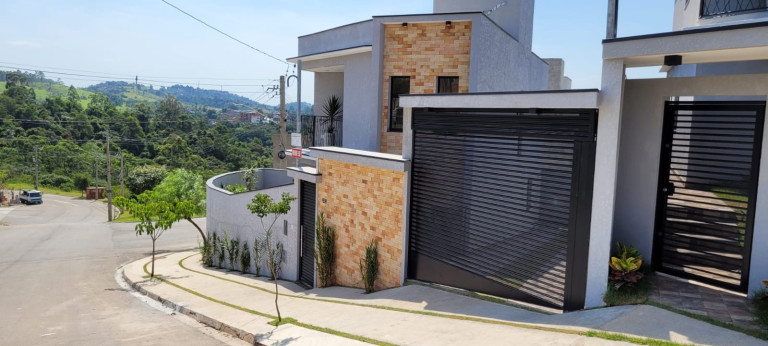 Imagem Sobrado com 4 Quartos à Venda, 200 m² em Villas Do Jaguari - Santana De Parnaíba