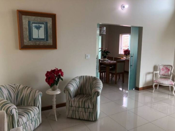 Imagem Casa com 5 Quartos à Venda, 210 m² em Solar Da Mantiqueira - Tremembé Imagem Casa com 5 Quartos à Venda, 210 m² em Solar Da Mantiqueira - Tremembé