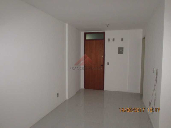 Imagem Sala Comercial à Venda ou Locação, 40 m² em Centro - Niterói Imagem Sala Comercial à Venda ou Locação, 40 m² em Centro - Niterói