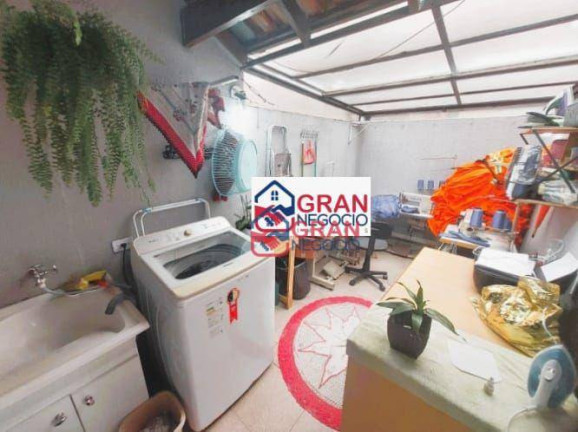 Imagem Sobrado com 3 Quartos à Venda, 68 m² em Cidade Industrial - Curitiba