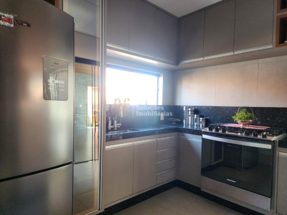 Imagem Sobrado com 3 Quartos à Venda, 218 m² em Condomínio Residencial Vila Jardim - Cuiabá Imagem Sobrado com 3 Quartos à Venda, 218 m² em Condomínio Residencial Vila Jardim - Cuiabá