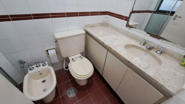 Imagem Imóvel com 3 Quartos à Venda, 160 m² em Pitangueiras - Guarujá Imagem Imóvel com 3 Quartos à Venda, 160 m² em Pitangueiras - Guarujá
