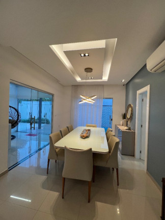 Imagem Casa com 4 Quartos à Venda, 240 m² em Ponta Negra - Manaus