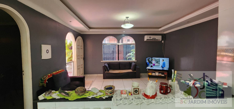 Imagem Casa com 3 Quartos à Venda, 221 m² em Parque 10 De Novembro - Manaus
