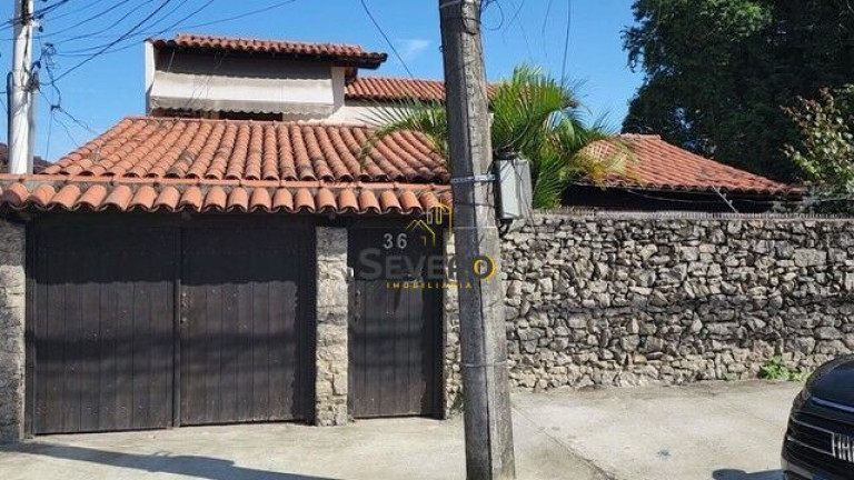Imagem Casa com 5 Quartos à Venda, 210 m² em Piratininga - Niterói