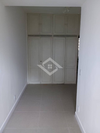 Imagem Apartamento com 2 Quartos à Venda, 74 m² em Copacabana - Rio De Janeiro Imagem Apartamento com 2 Quartos à Venda, 74 m² em Copacabana - Rio De Janeiro