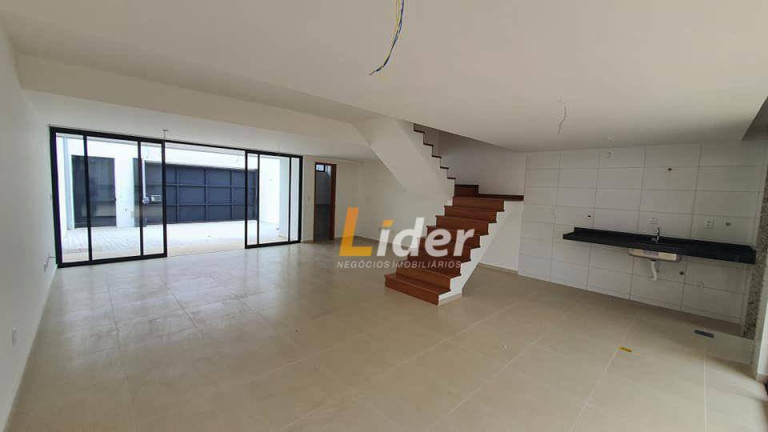 Imagem Casa com 3 Quartos à Venda, 238 m² em Aeroporto - Juiz De Fora Imagem Casa com 3 Quartos à Venda, 238 m² em Aeroporto - Juiz De Fora