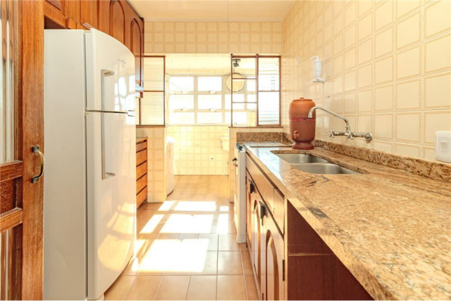 Imagem Imóvel com 3 Quartos à Venda, 155 m² em Santa Tereza - Porto Alegre Imagem Imóvel com 3 Quartos à Venda, 155 m² em Santa Tereza - Porto Alegre