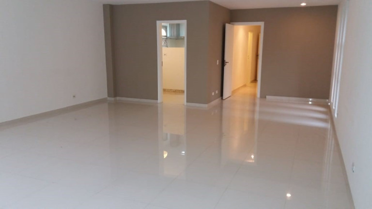 Imagem Imóvel com 3 Quartos à Venda, 180 m² em Jardins - São Paulo